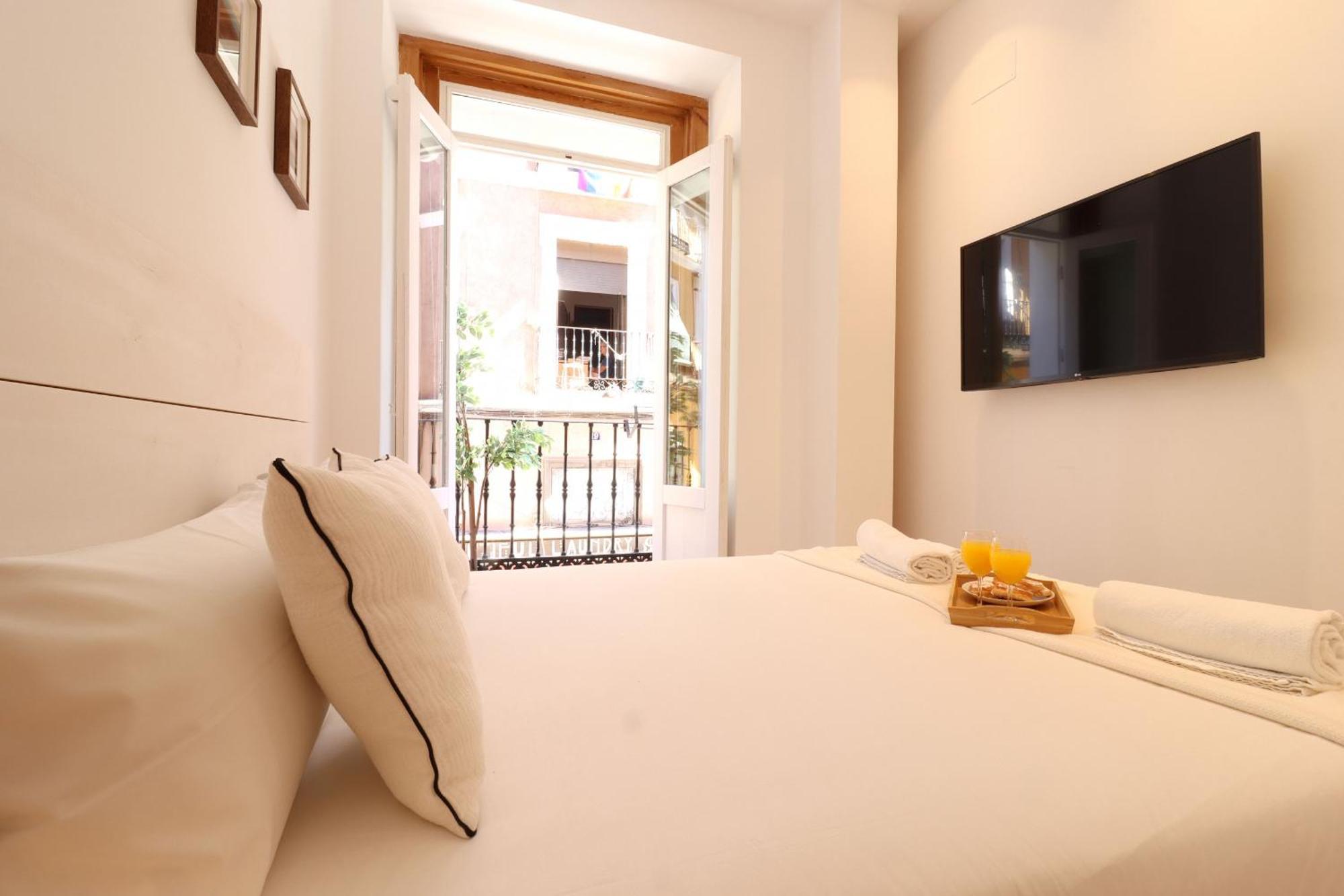 Reina Sofia Suite I Madrid Exterior foto
